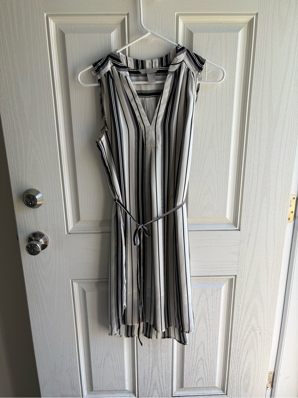 H&M Sleeveless Vertical Stripe Mini Dress in Black and White - Picture 2 of 5